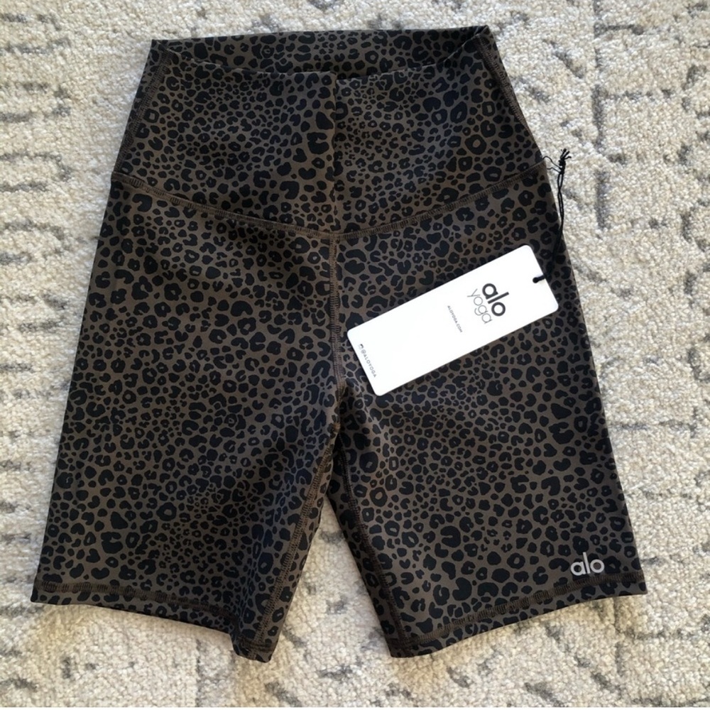 ALO Yoga High-Waist Leopard Print Shorts